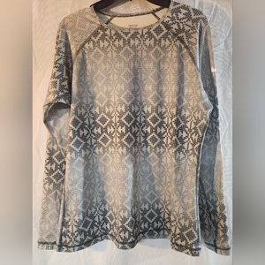 𝅺NIKE Women’s Pro Training Long Sleeve Shirt with Geometric Shapes,  Size XL